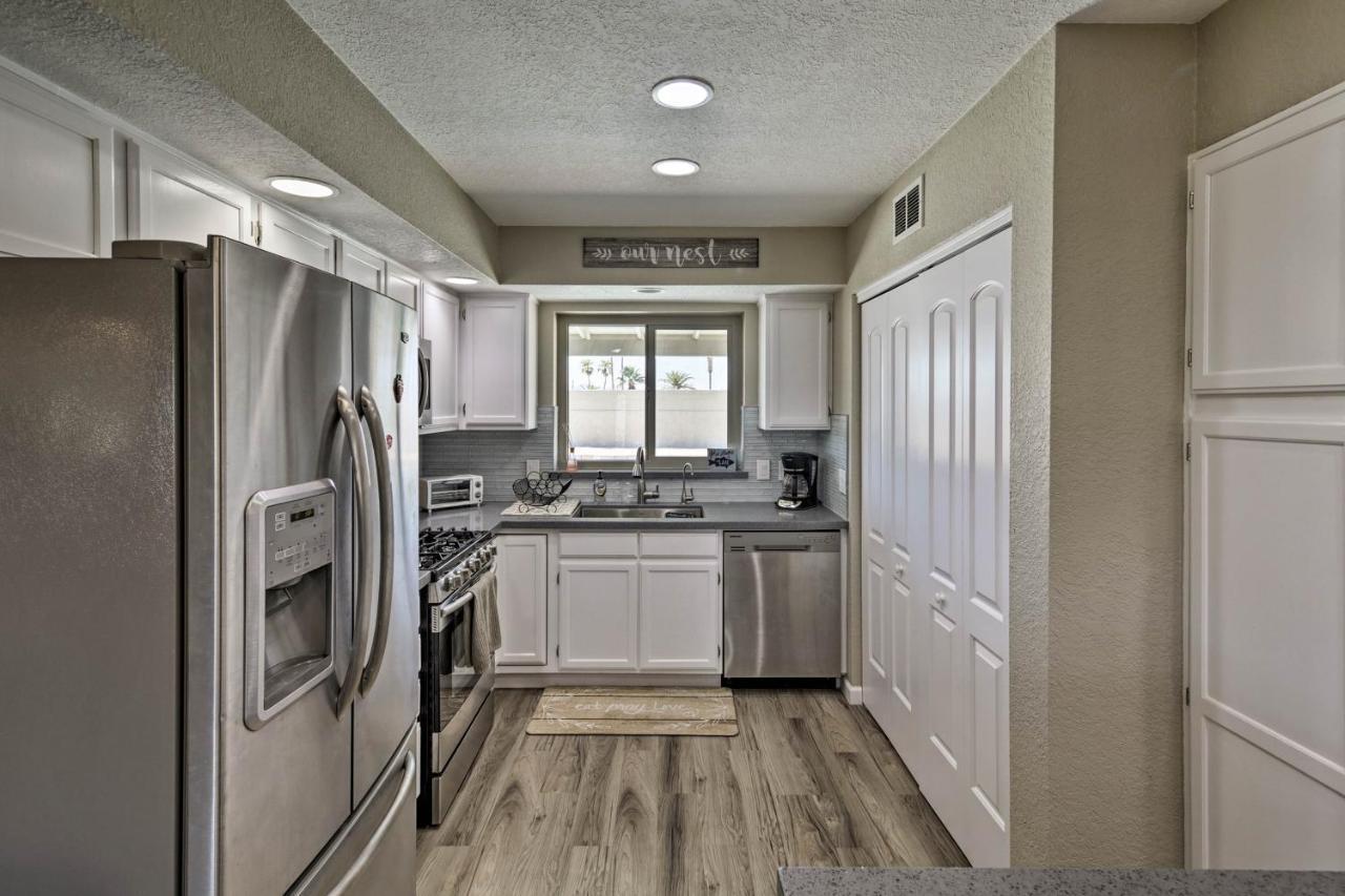 Lake Havasu Home With Pool And Mtn Views, Near Marina Lake Havasu City Kültér fotó